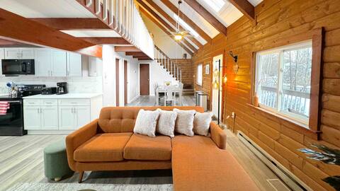 Mountain Cabin / HotTub / Billiards / Gameroom