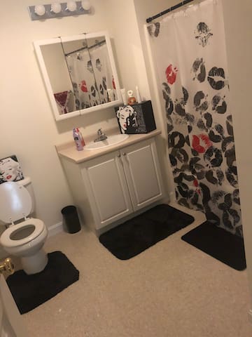 Dartmouth private room & private bathroom!!