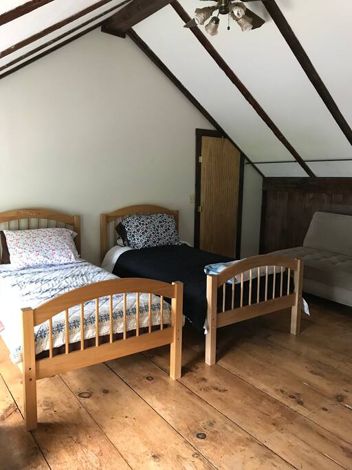 Upstairs bedroom