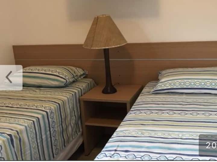 Camas individuales, dormitorio 2.
Quarto 2.