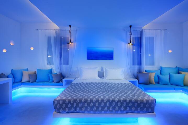 ELEGANT VILLA at the CENTER of MYKONOS TOWN gallery image 5