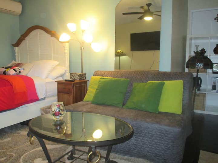 Studio Apt. Suite In Quiet & Great Neighborhood - Rancho Palos Verdes, CA