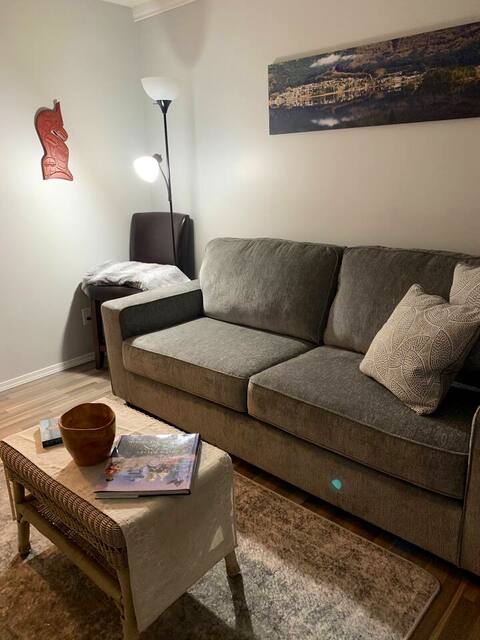 "Nana's Nest" Cozy w/ own entrance & self check in