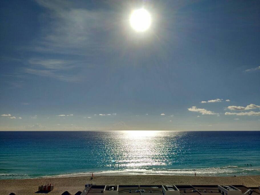"Sunrise en Octubre" Cortesia de Alvaro. Photo taken by guest from one of your 3 sea view balconies