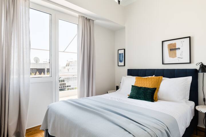 Elegant Luminous 3BD Apartment in Kolonaki gallery image 4