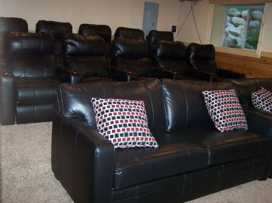 Theater Room
seating 16