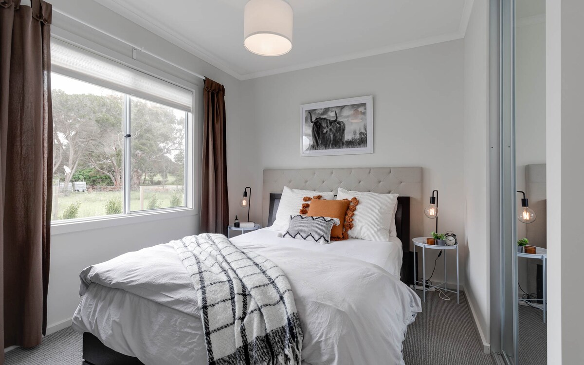 Spálňa s manželskou posteľou 3.