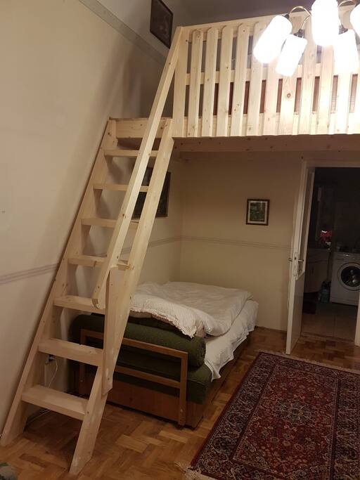 bed with latter to the gallerie