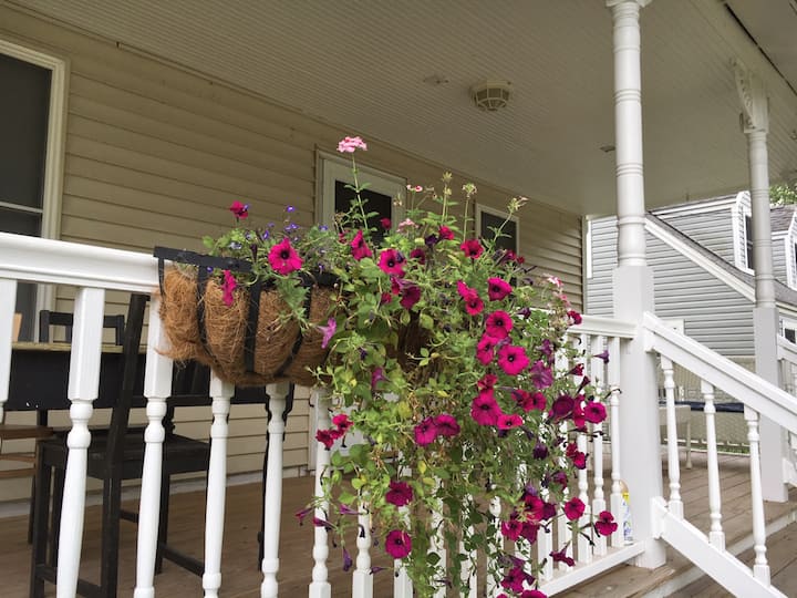 Charming, Spacious House Near Lake Michigan Houses for Rent in South