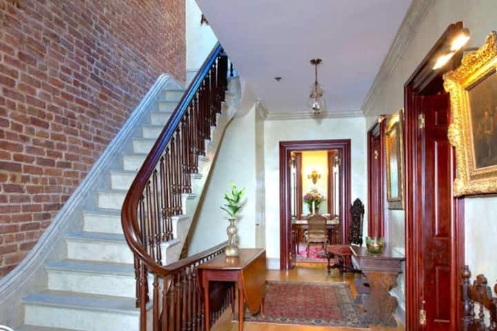 2000 sqf Duplex in Townhouse