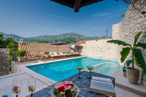 Holiday Home Villa Frane with privat swimming pool