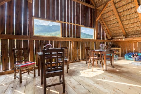 42 Guesthouse room with a view in Rimetea