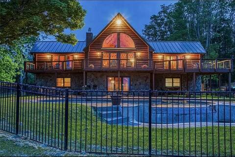 Sunset Ridge-Lake Front Log Cabin,  Chautauqua Cty