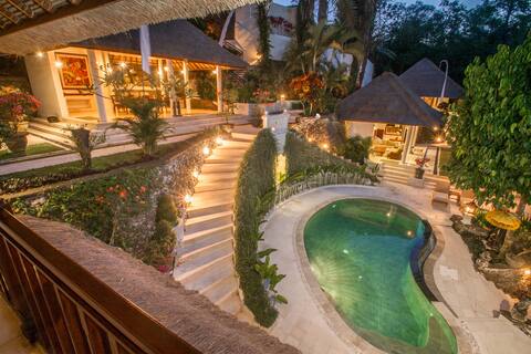 Large Luxury Villa Accommodation