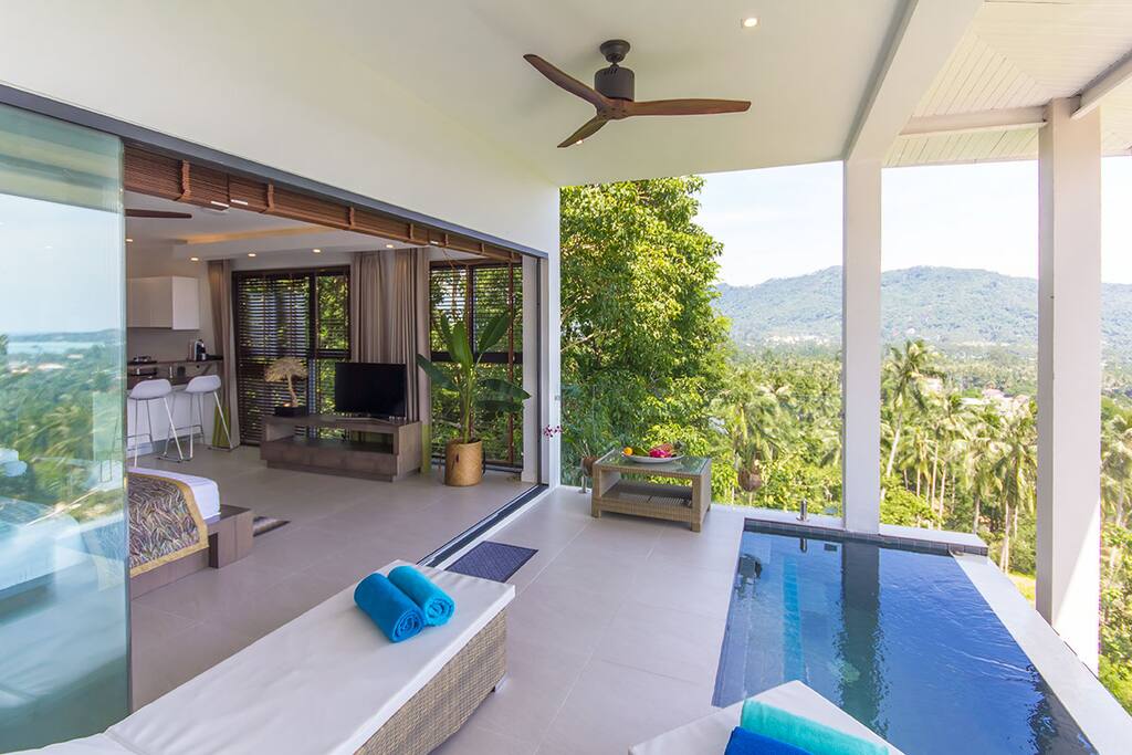 Studio with private terrace and Jacuzzi/inifinity pool