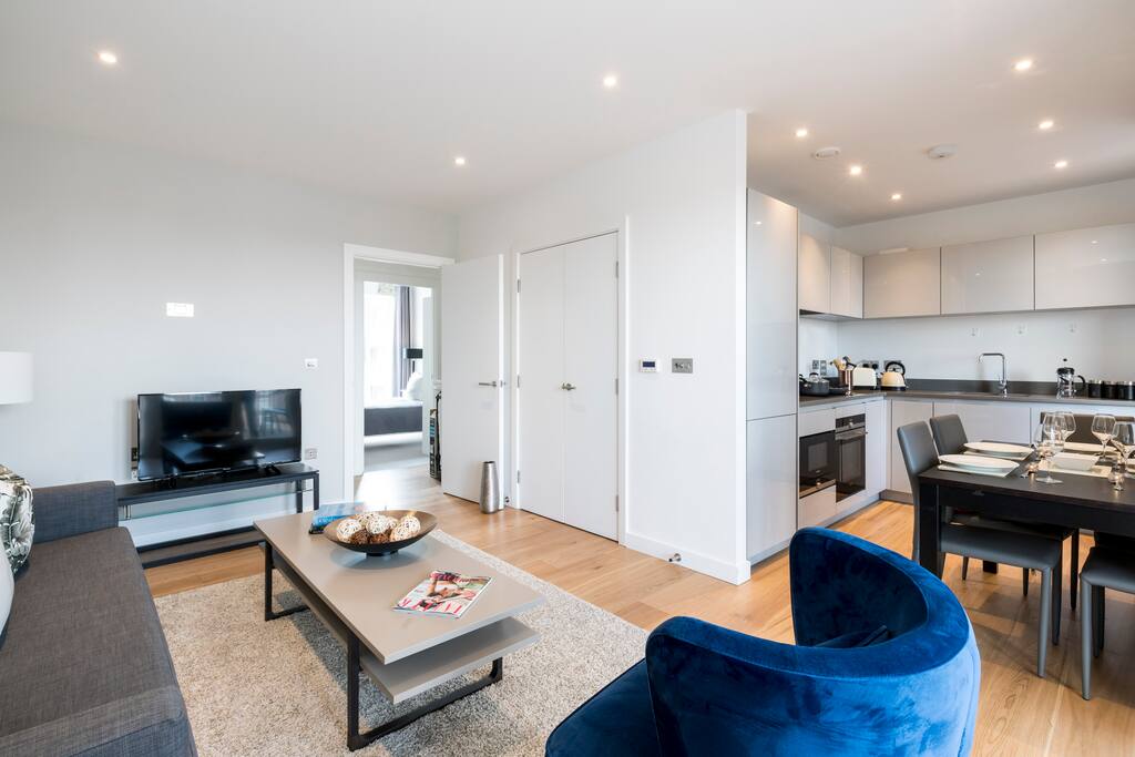 Large Reception & Kitchen