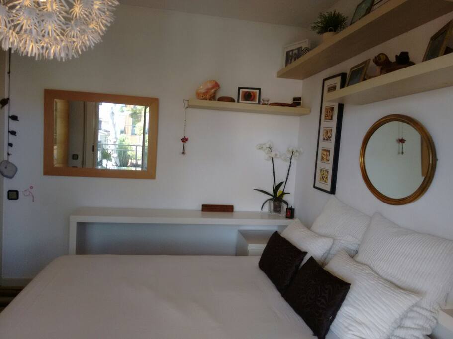 Habitación doble muy acogedora, con salida a terraza privada.