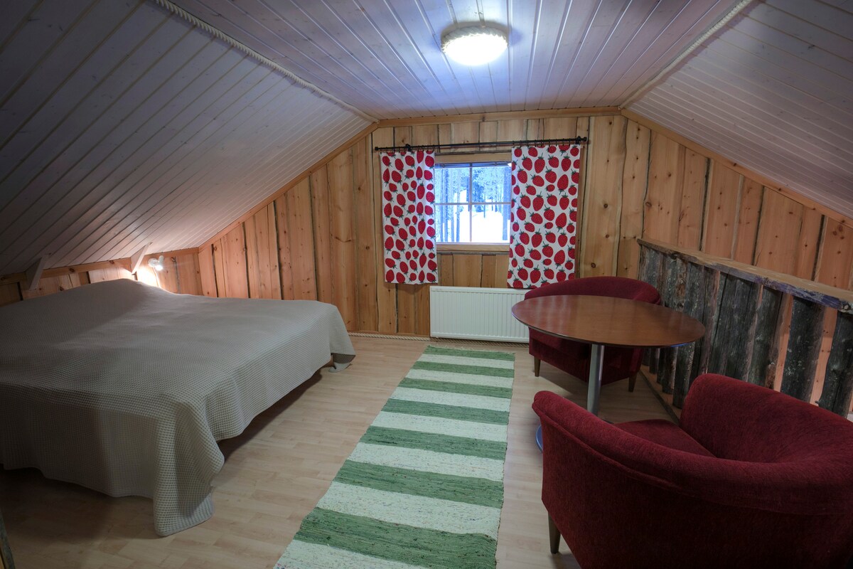 Dvojposteľ na poschodí. Môžete ju rozdeliť na dve lôžka.