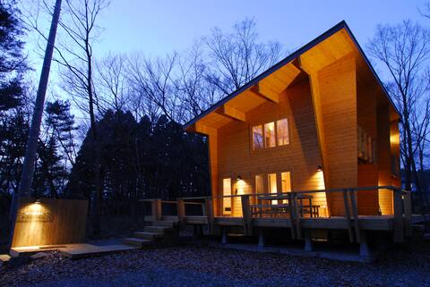 Nasu Miyagawa Residence: A designer cabin nestled in the highland forest