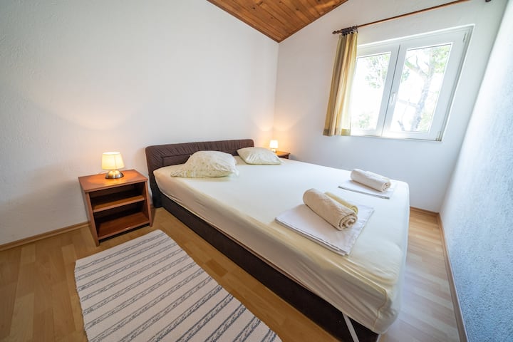 Kitanda cha chumba cha kulala