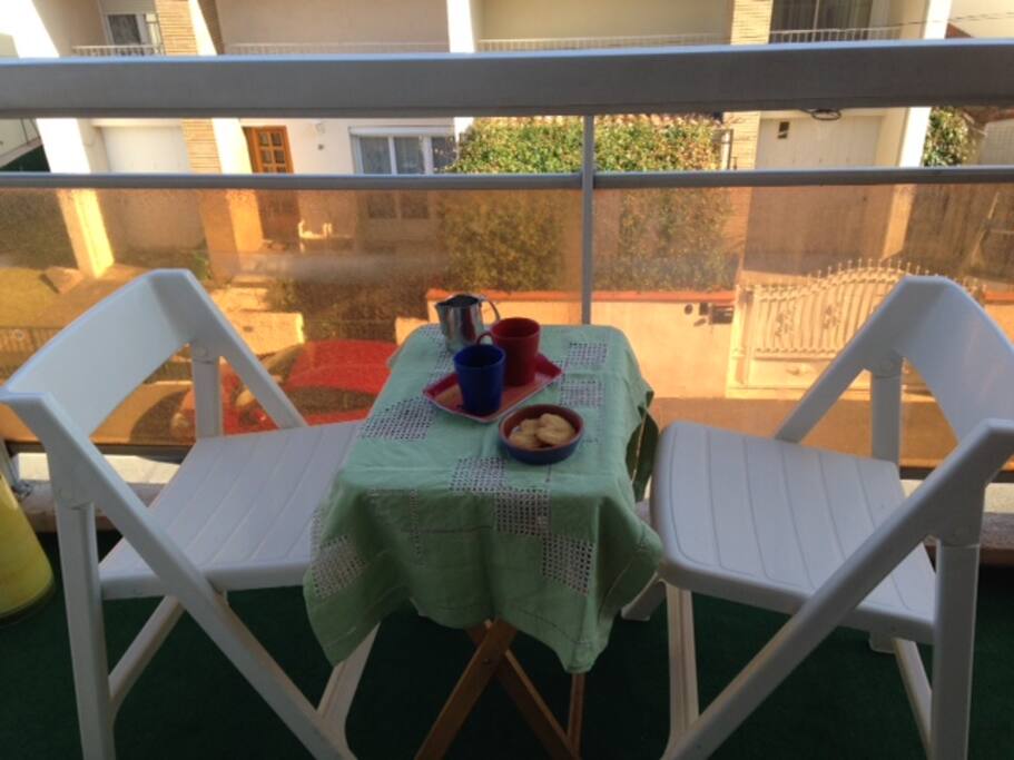 Balcon Principal, petit déjeuner matinal