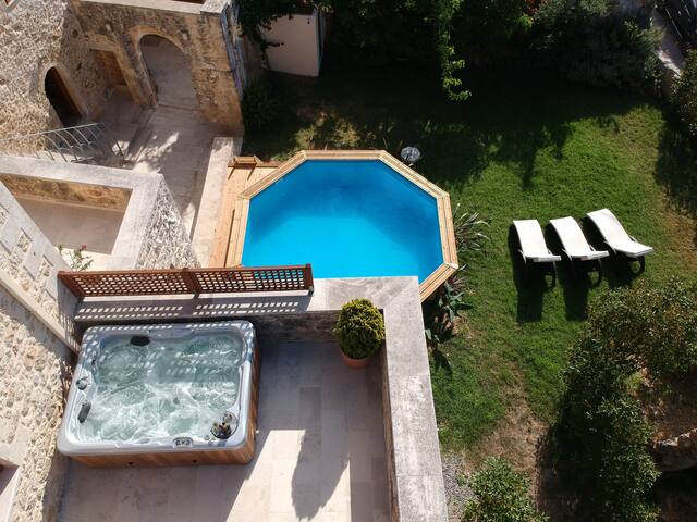 Villa Loucrina • Sea view • Hammam • Jacuzzi gallery image 2