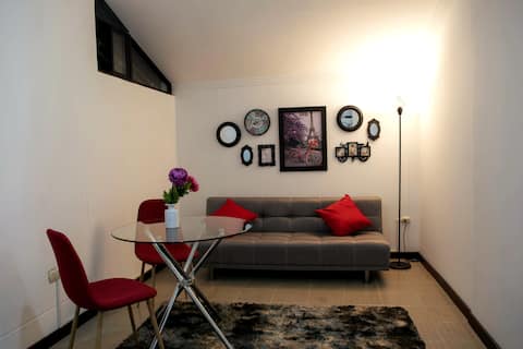 Comfortable executive suite close to the center