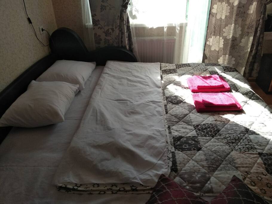 Угловой диван-кровать в разобранном виде