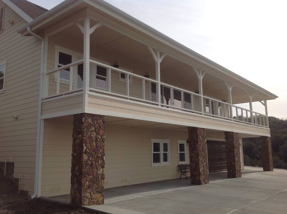 Another view of the front.