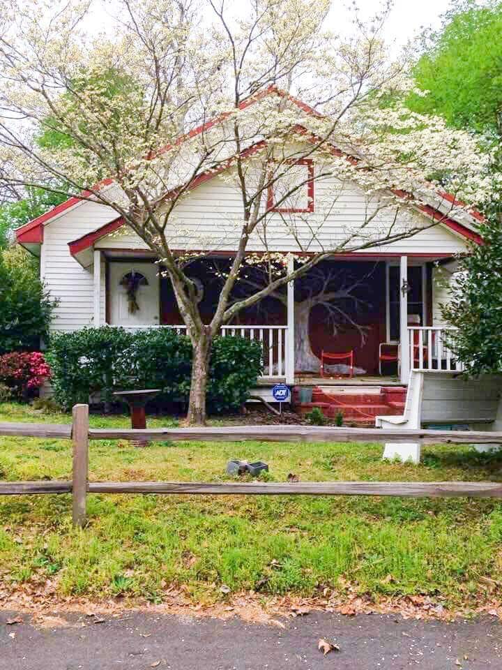 The Treehouse Cottage, Aiken SC Cottages for Rent in Warrenville