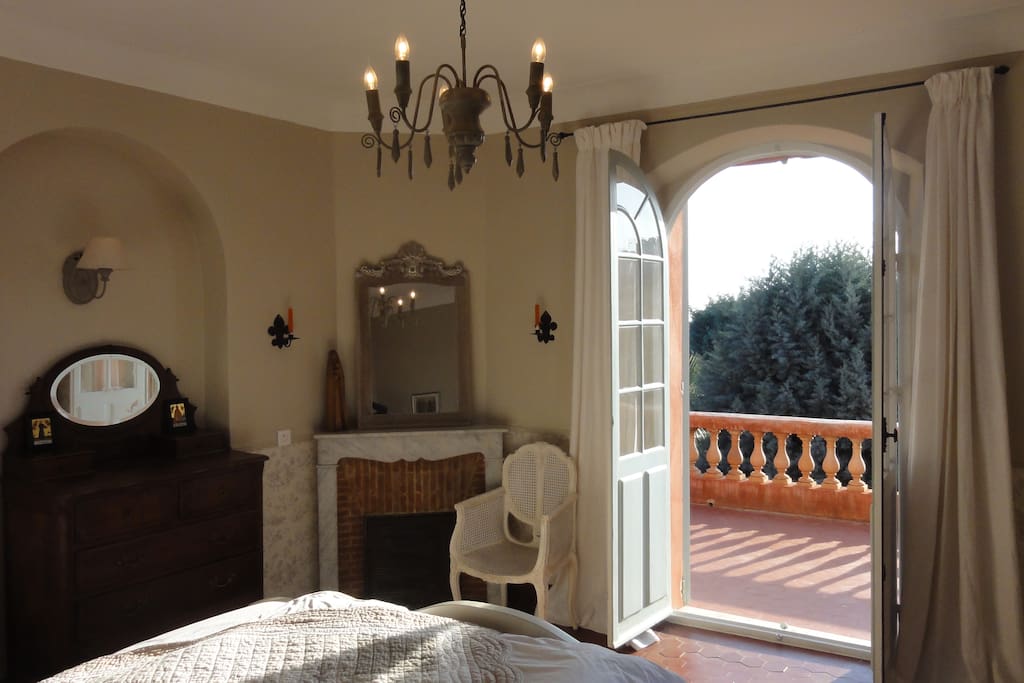 Chambre/Room
"Côté Mer"
with terrace/avec terasser