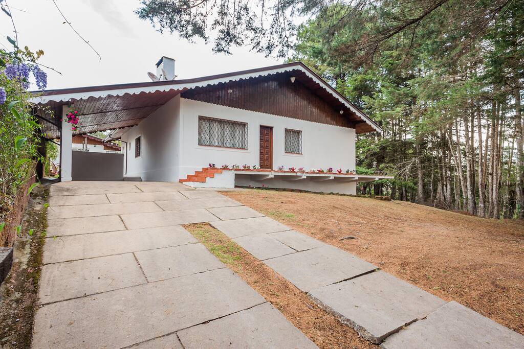 Entrada e garagem