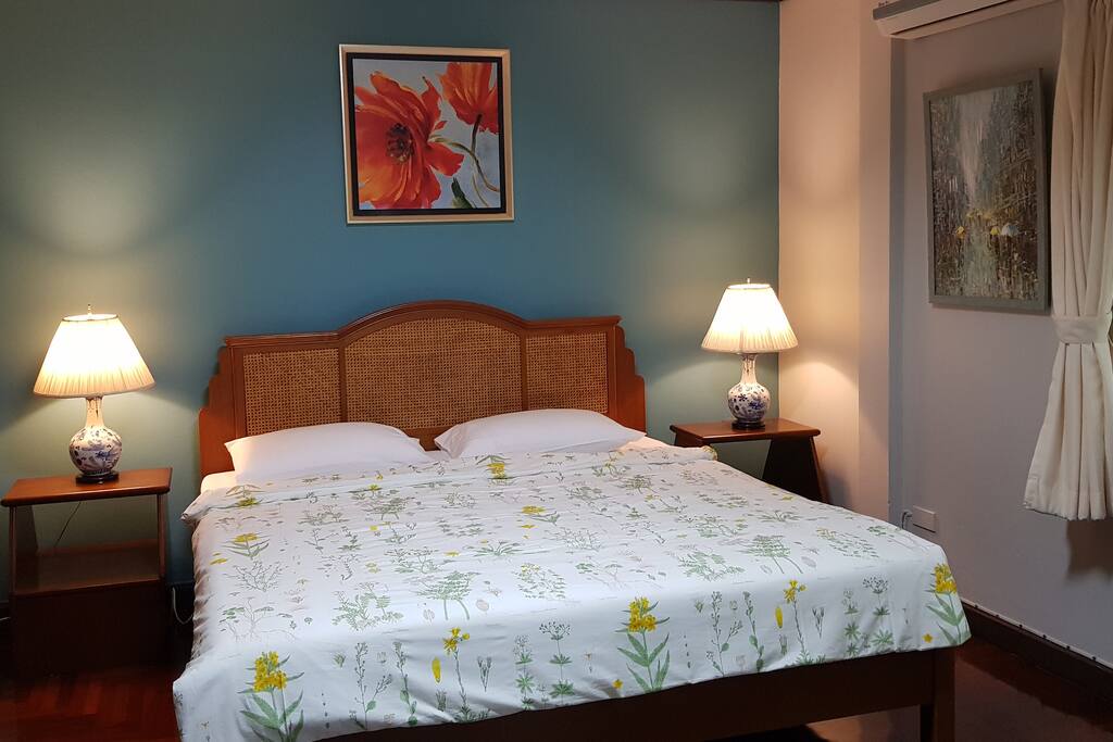 King size bed