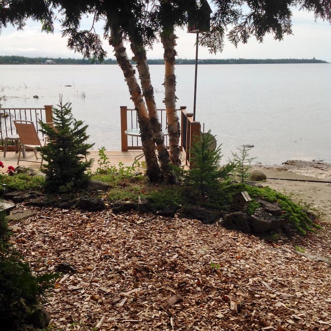 Sandy area down by the shore is perfect for your little ones to play in.