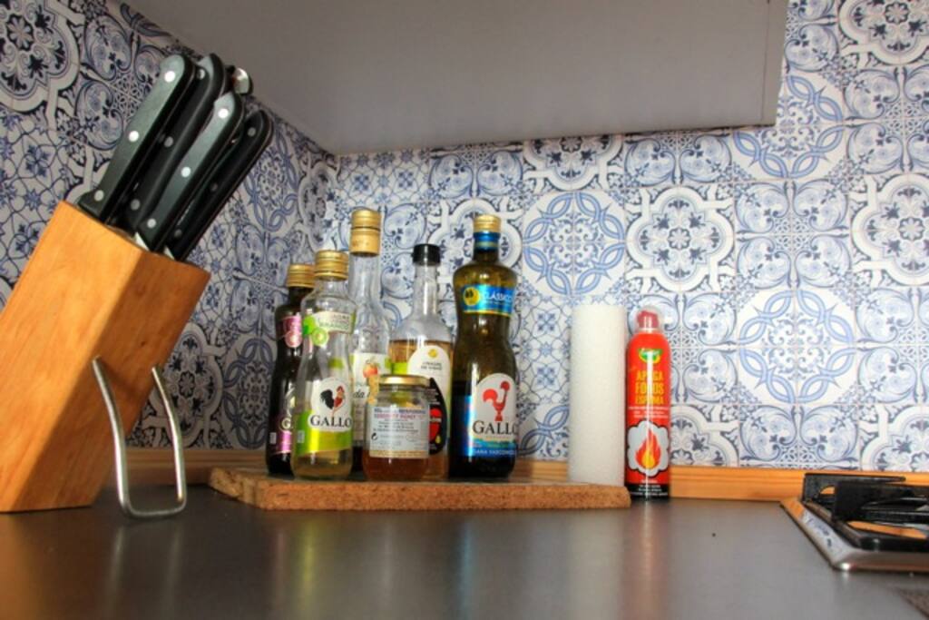 equiped kitchen
