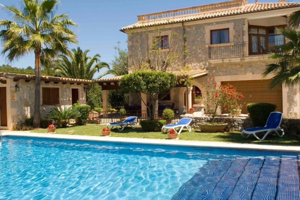 Pool and house