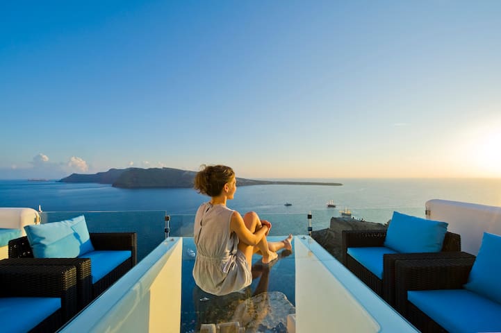 Exclusive Villa with Outdoor Heated Pool gallery image 2