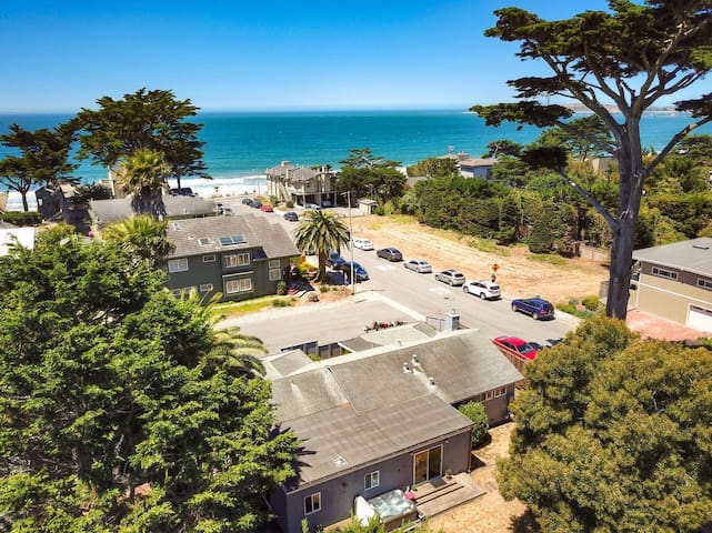 Ocean View House Few Steps from Miramar Beach