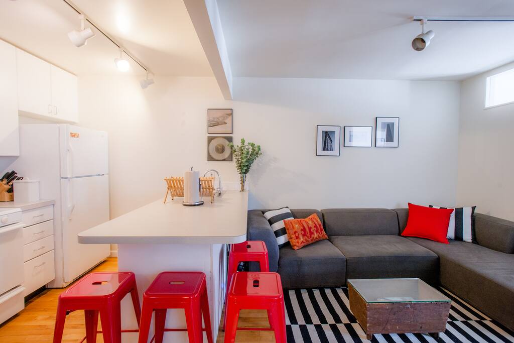 Living area/kitchen