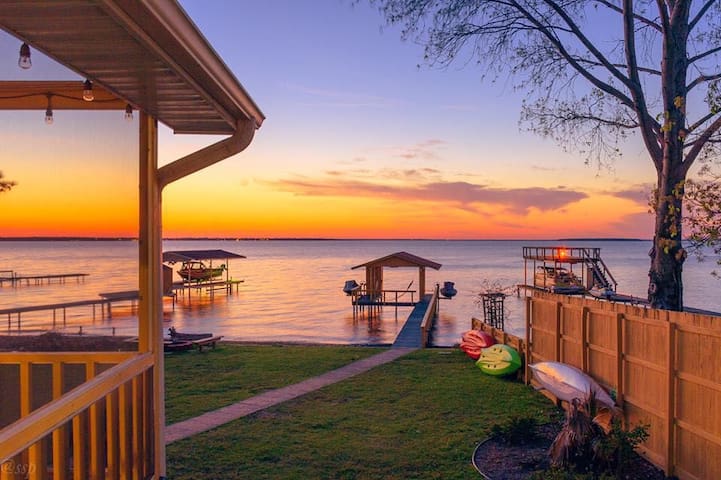 Airbnb Cedar Creek Reservoir Vacation Rentals Places To Stay