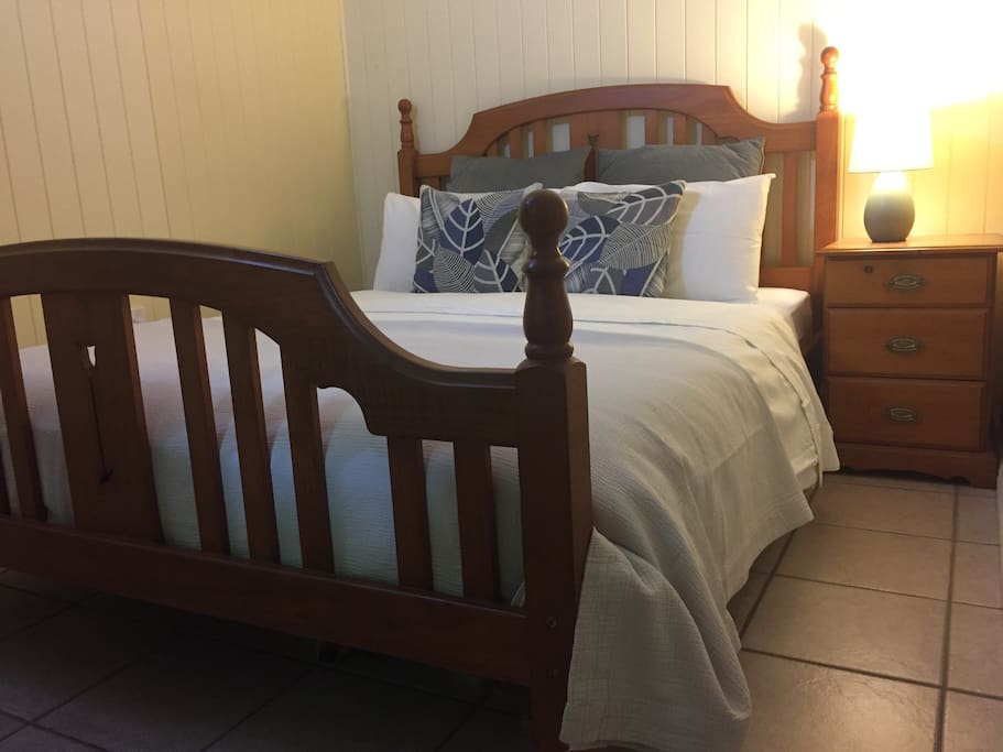 Queen Bedroom