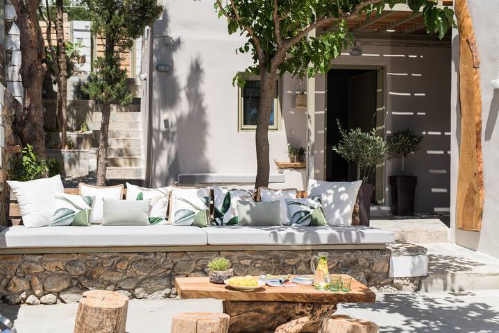 OLVÍA, elegant village house with amazing views! gallery image 2