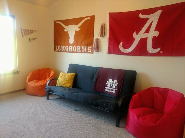 Cozy Coralville Room Perfect for Hawkeyes Fans