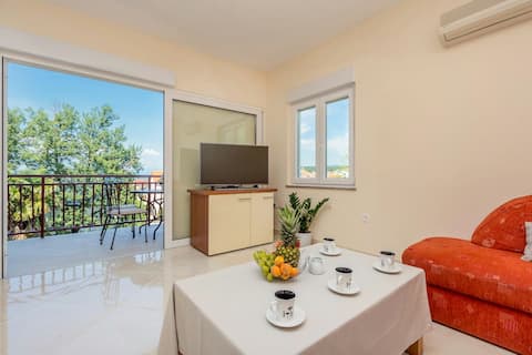 Popular Airbnb listing: Apartment Vesna in Općina Malinska Dubašnica