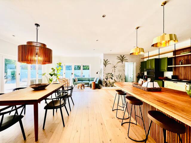 Country Villa in the heart of Constantia gallery image 3