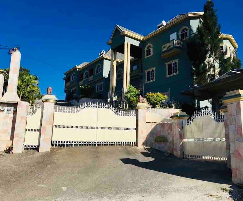 Clandon Ridge Townhouses for Rent in Christiana, Manchester Parish