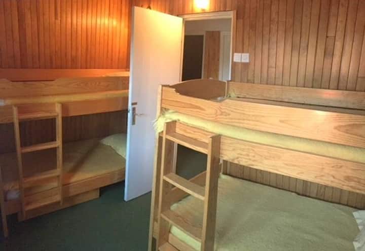 3号卧室，可容纳4人（ 2张双层床）