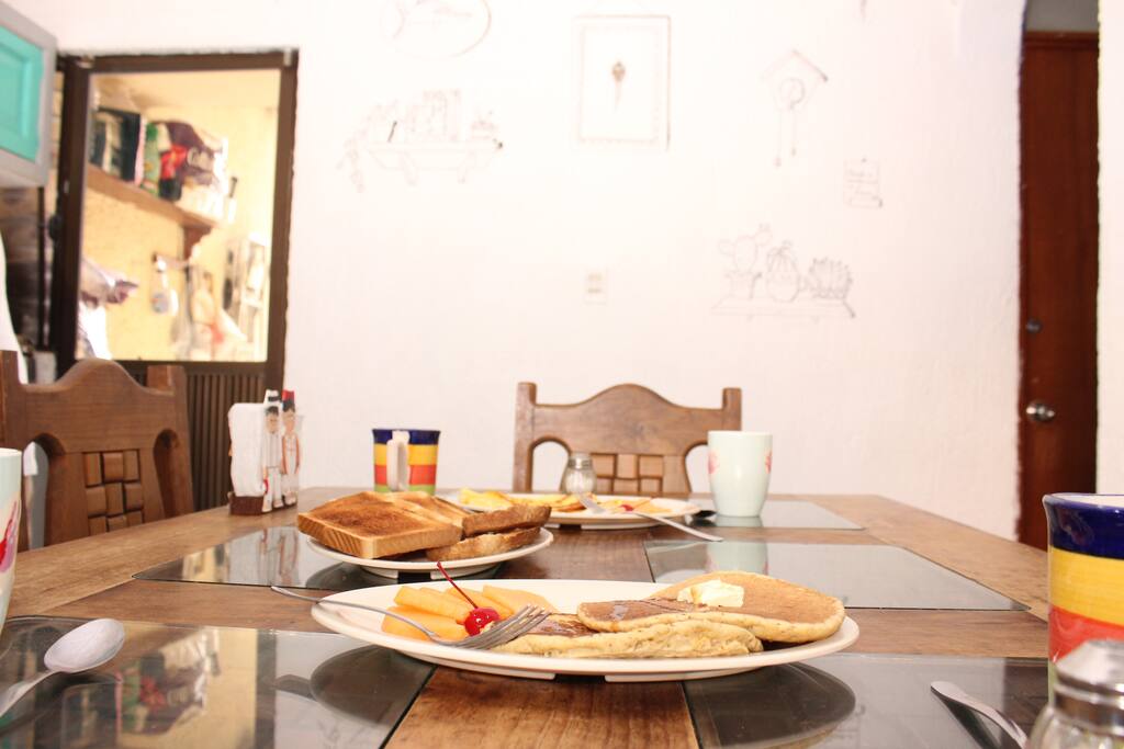 Desayunos al momento y servicios incluidos!