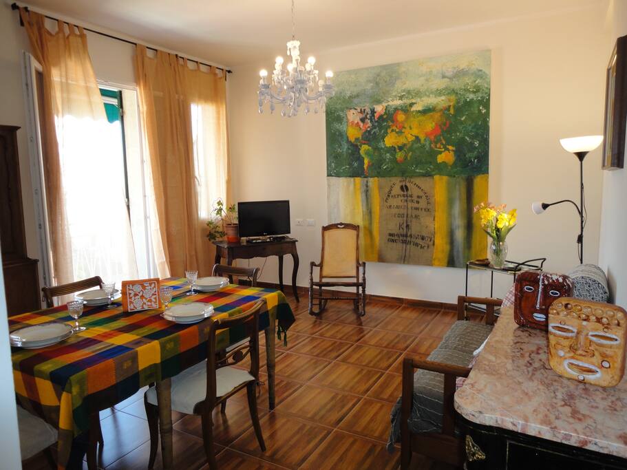 Il soggiorno , la zona pranzo