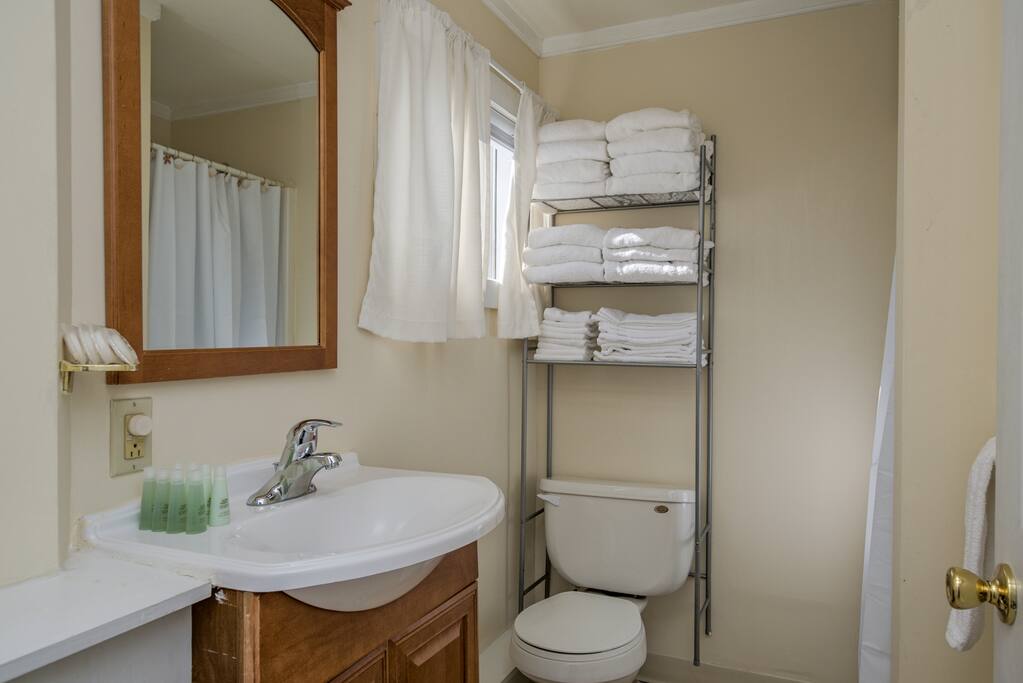 1st floor bathroom